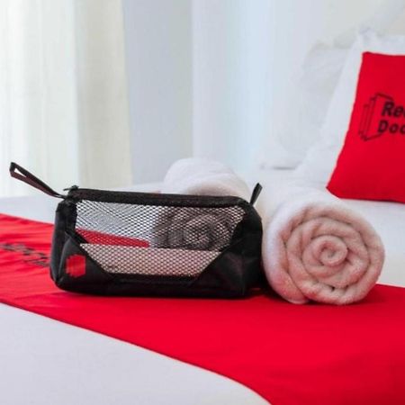 ホテル Reddoorz @ Pag Asa Rawis Legaspi レガスピ エクステリア 写真
